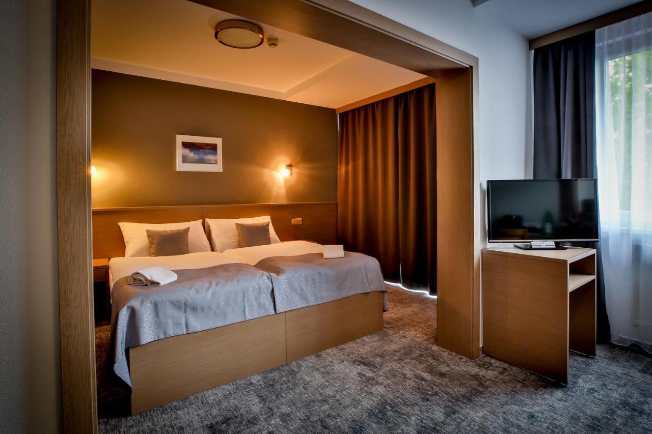 Lh Parkhotel Hluboka Nad Vltavou Congress & Wellness Екстер'єр фото