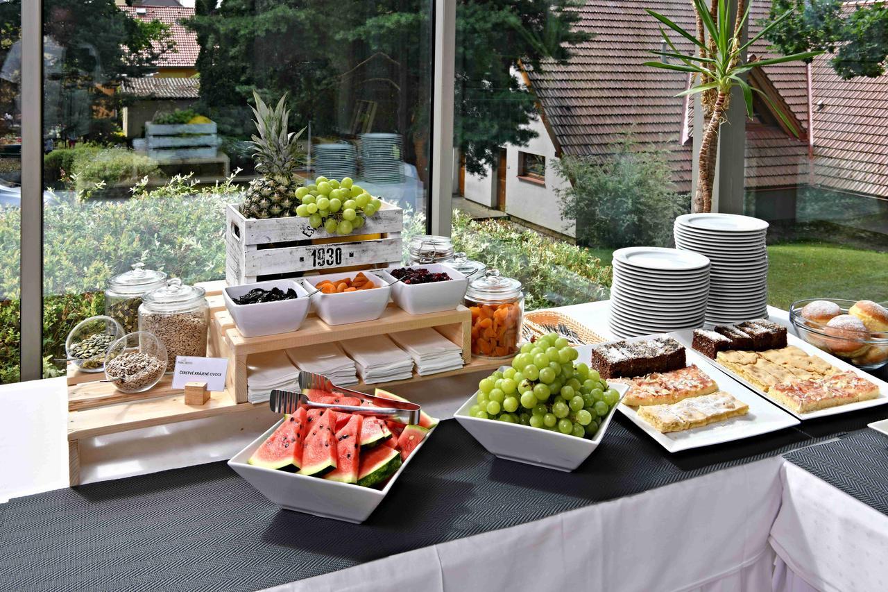 Lh Parkhotel Hluboka Nad Vltavou Congress & Wellness Екстер'єр фото