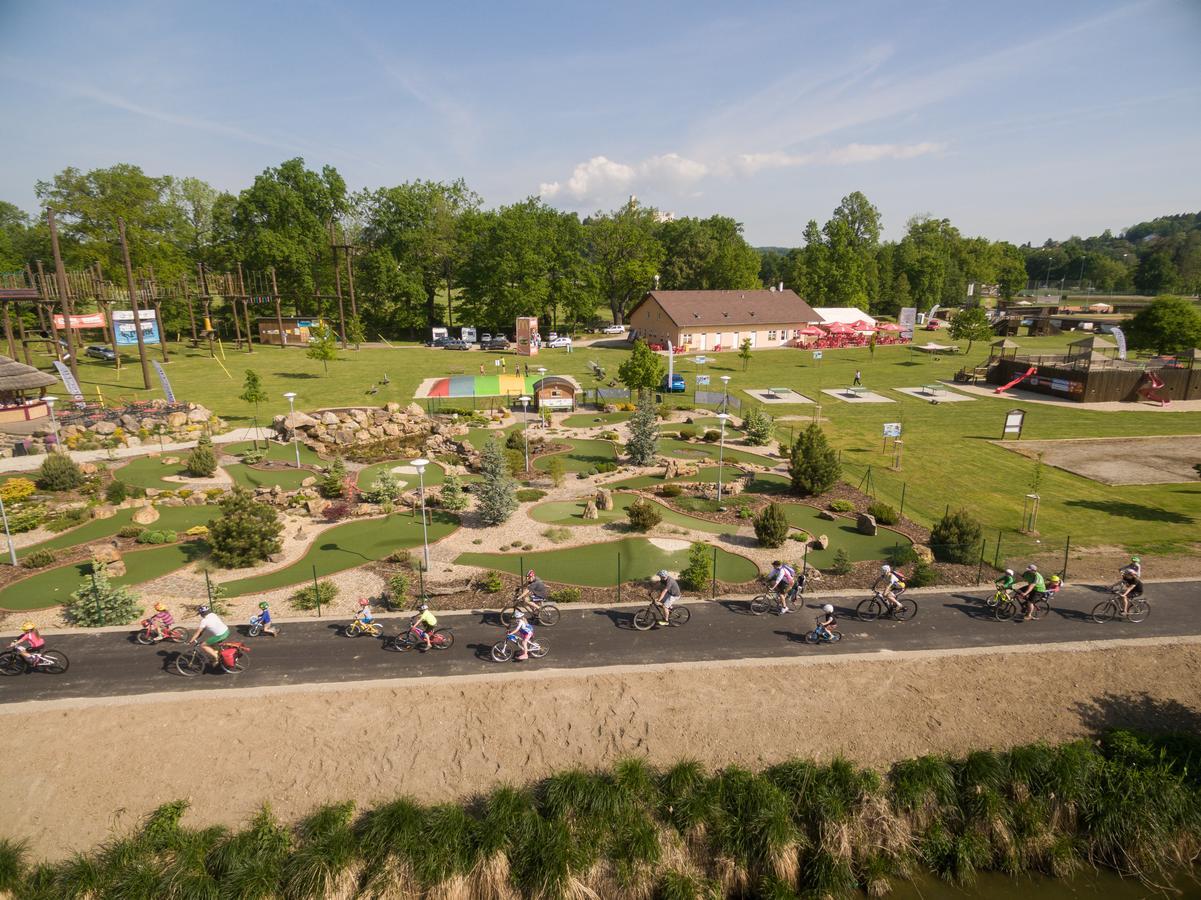 Lh Parkhotel Hluboka Nad Vltavou Congress & Wellness Екстер'єр фото